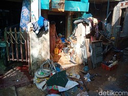 Curhat Warga Kampung Pulo Usai Rumahnya Diterjang Banjir