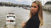Kekasih Dele Alli, Ruby Mae, salah satu WAGs anggota skuat Tiga Singa. (Foto: @rubymae3223/Instagram)