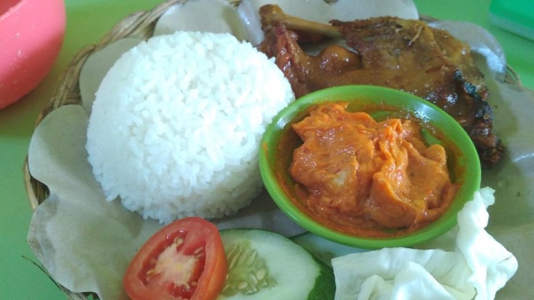 Bebek Sambal Durian Enak dan Gurih