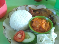 Bebek Goreng Sambal Durian, Rasanya Bikin Ketagihan