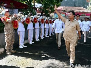Ngetweet Jelang 2019, Prabowo: Pejuang Politik Gerindra Semangat! Ngetweet Jelang 2019, Prabowo: Pejuang Politik Gerindra Semangat!