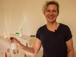 Dari Air Ketuban Hingga Air Mata Ditampilkan di Museum Air Australia