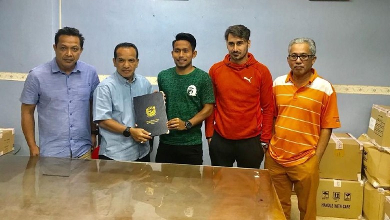 Batal Gabung, Andik Minta Maaf ke Persib dan Bobotoh Batal Gabung, Andik Minta Maaf ke Persib dan Bobotoh