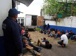 Rombongan Imigran Gelap Terungkap di Meksiko Rombongan Imigran Gelap Terungkap di Meksiko