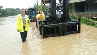 Foto: Jalur Cilegon-Anyer Putus karena Banjir