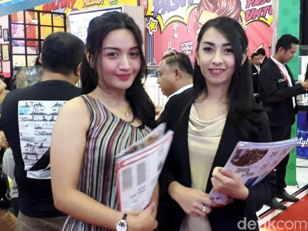 Deretan SPG Cantik di Pameran Perumahan JCC