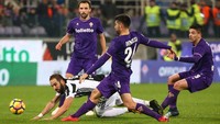 Laga ini digelar di Artemio Franchi, Sabtu (10/2/2018) dinihari WIB. Juventus tak diperkuat Paulo Dybala, Juan Cuadrado, dan Blaise Matuidi yang masih cedera. Foto: Alessandro Bianchi/Reuters