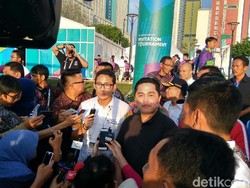 Dampingi JK Pantau Wisma Atlet, Sandi Usul Penambahan Pohon