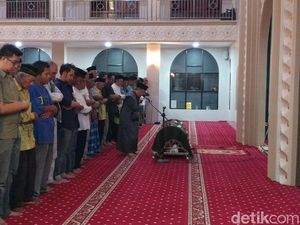 Produser RTV yang Ditabrak SUV Dimakamkan di Pemakaman Keluarga