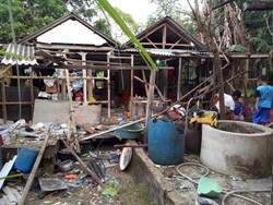 Polisi Tangkap Dua Pelaku Peledakan Rumah Guru di Masalembu