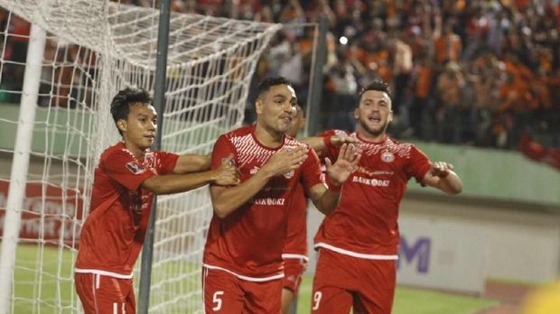 Persija unggul 3-0 atas PSMS saat laga baru berjalan 15 menit.