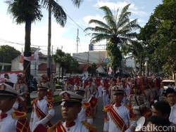 Kader Hadiri HUT ke-10 Gerindra, Lalin di Ragunan Macet