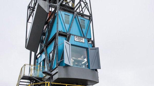 Bukan Crane Biasa, Ada Apartemen Mewah di Dalamnya