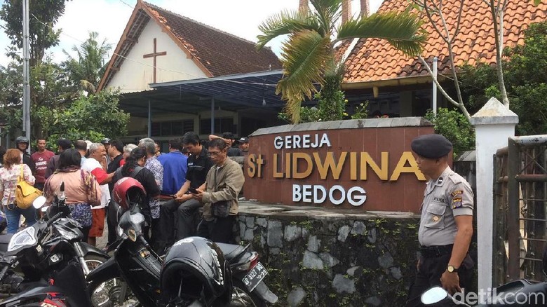 Foto: Gereja Santa Lidwina Sleman yang Diserang