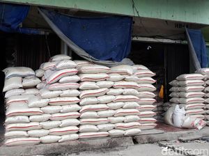 Pasokan Mengalir, Harga Beras di Cipinang Turun