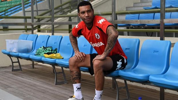 Jermaine Pennant saat bergabung bersama klub Singapura, Tampines Rovers pada 2016. (