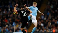 Kevin De Bruyne juga tampil cemerlang di laga ini dengan torehan tiga assist. Dia jadi mesin assist untuk City musim ini dengan total 14. (Jason Cairnduff/Action Images via Reuters)