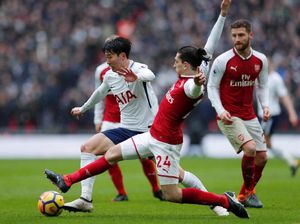 Performa Lini Belakang Arsenal Dikritik