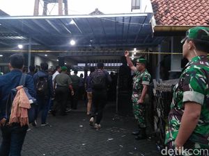 Dari Batam, Panglima TNI dan Ketua DPR Datangi Gereja yang Diserang Dari Batam, Panglima TNI dan Ketua DPR Datangi Gereja yang Diserang