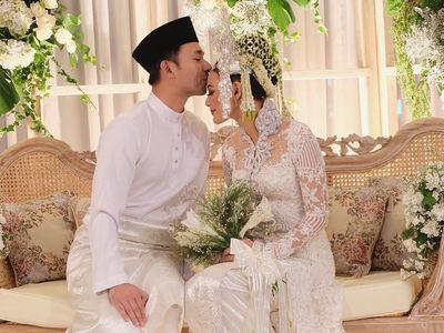 Cantiknya Whulandary Herman Resmi Dipinang Nik Ibrahim