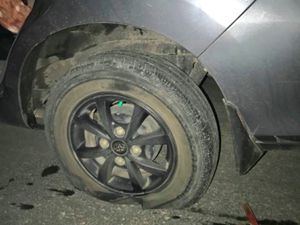 4 Tips Mencegah Pecah Ban di Tol 4 Tips Mencegah Pecah Ban di Tol