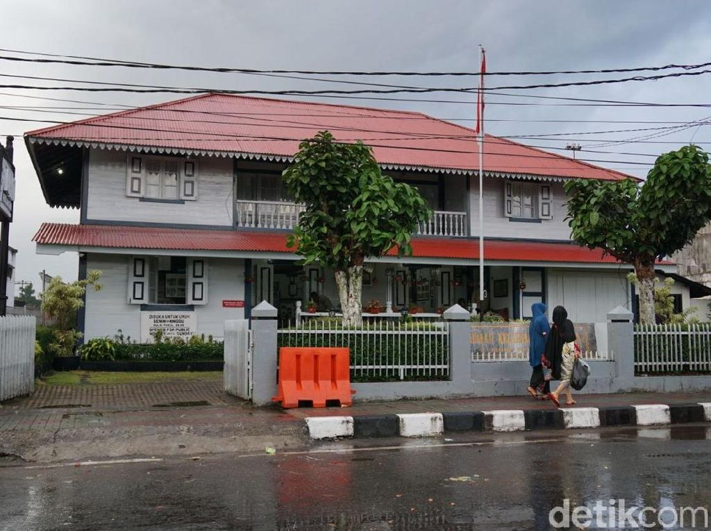 Nama Besar Bung Hatta Berawal dari Rumah Ini Nama Besar Bung Hatta Berawal dari Rumah Ini