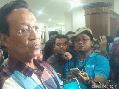 Foto: Sultan HB X Jenguk Korban Penyerangan Gereja Lidwina di Sleman