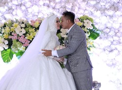 Angel Lelga Menangis Pergoki Vicky Prasetyo Selingkuh