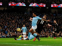 City unggul cepat lewat gol Raheem Sterling di menit kedua usai menyontek umpan Kevin De Bruyne di tiang jauh. (Jason Cairnduff/Reuters)