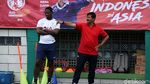 Indra Sjafri dan Anton Blackwood Latih Tim AIA Indonesia