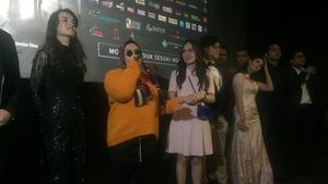 Keseruan Nobar Eiffel Im in Love 2 Bareng detikHOT