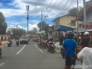 Bentrok Antar Pemuda di Ambon, 2 Orang Luka Bacok Bentrok Antar Pemuda di Ambon, 2 Orang Luka Bacok