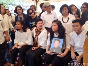 Istri Advent Bangun Ceritakan Penyakit Sang Suami