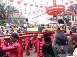 Merajut Indahnya Keberagaman Lewat Grebeg Sudiro di Solo