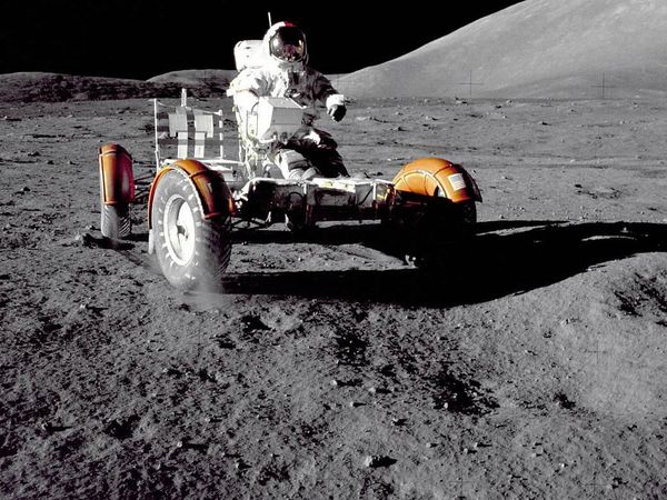 Penampakan Para Manusia Terakhir yang Mendarat di Bulan