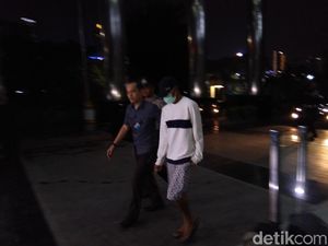 Pria yang Terkait OTT Bupati Ngada Tiba di KPK