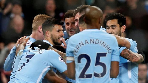 Aguero Empat Gol, City Bantai Leicester 5-1
