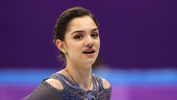 Foto: Ketika Ice Skater Cantik dari Rusia Pergi Traveling