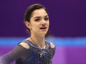 Foto: Ketika Ice Skater Cantik dari Rusia Pergi Traveling