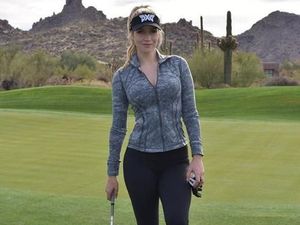 Dianggap Terlalu Seksi, Pegolf Ini Diancam Dibunuh