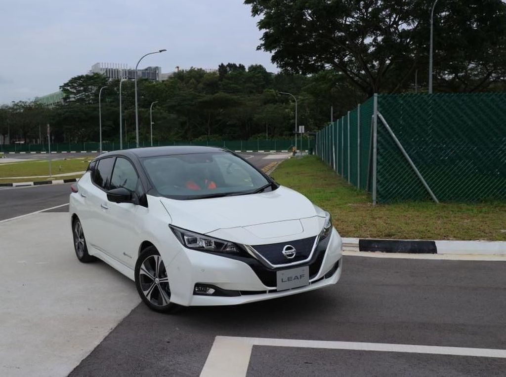 Nissan Leaf Tiba di Singapura, Harganya Hampir Rp 2 M Nissan Leaf Tiba di Singapura, Harganya Hampir Rp 2 M