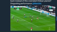 Adalah peluangnya di menit ke-56 yang membuat Sanchez disalahkan. Ia melewatkan kesempatan mencetak gol meski gawang Newcastle sudah kosong! (Foto: Twitter @SamirBhatia8)