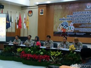 KPU Resmi Tetapkan Empat Pasangan Calon di Pilgub Jabar
