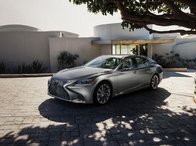 Perhatian, Lexus LS 500 Siap Meluncur di Jalanan Jakarta