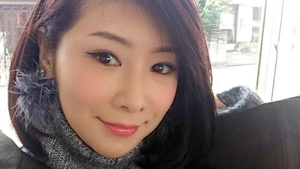 Foto: Gaya Liburan Model Cantik Jepang Paling Awet Muda