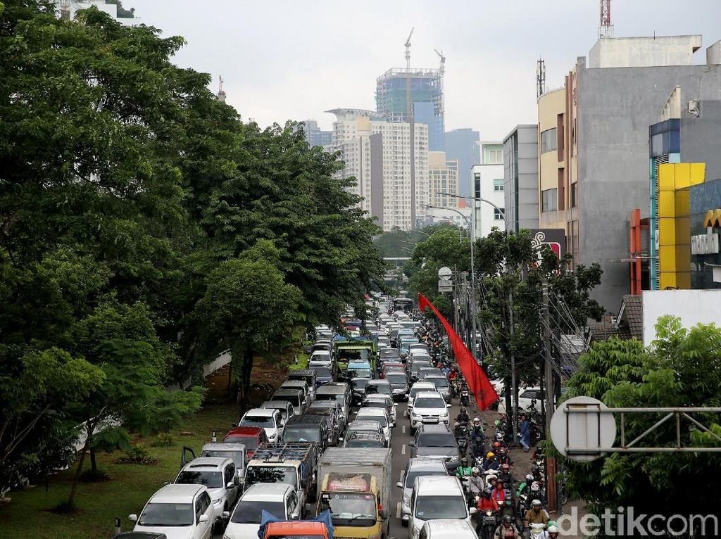 Dishub DKI Usul Operasional Truk Barang Dibatasi Saat Asian Games Dishub DKI Usul Operasional Truk Barang Dibatasi Saat Asian Games