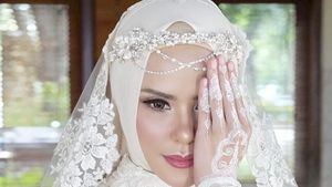 Angel Lelga Dikabarkan Cerai, Lihat Lagi Gaya Glamornya Saat Dinikahi Vicky