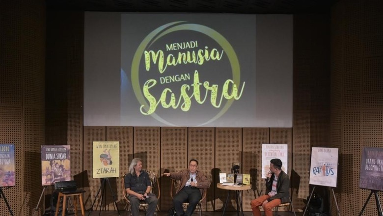 Seno Gumira Ajidarma hingga Budi Darma Ngobrol Menjadi Manusia dengan Sastra Seno Gumira Ajidarma hingga Budi Darma Ngobrol Menjadi Manusia dengan Sastra