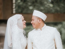 Pernikahan Para Artis Ini Diduga Hanya Settingan