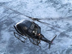 Aksi Berbahaya Tom Cruise Kendalikan Helikopter di Mission Impossible: 6